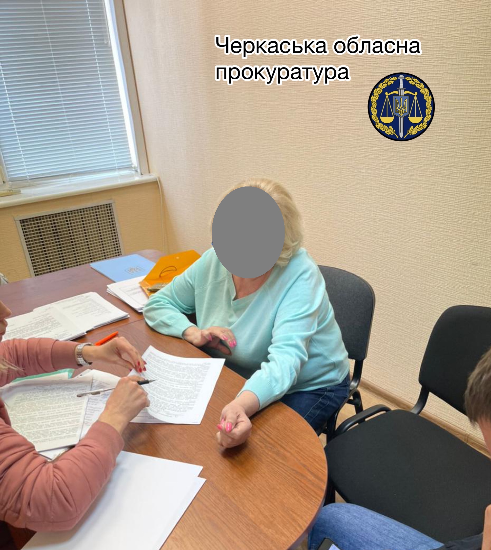 чиновницю піймали на хабарі