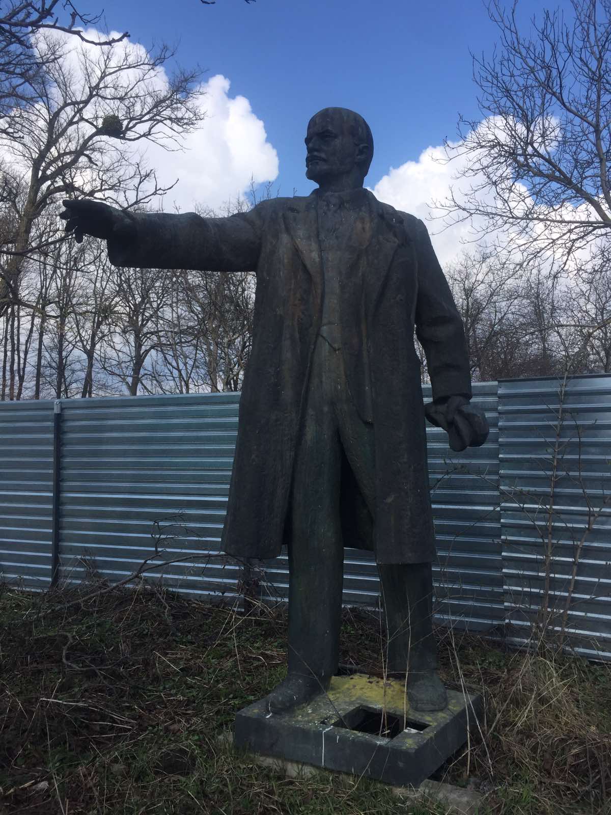 памятник леніну