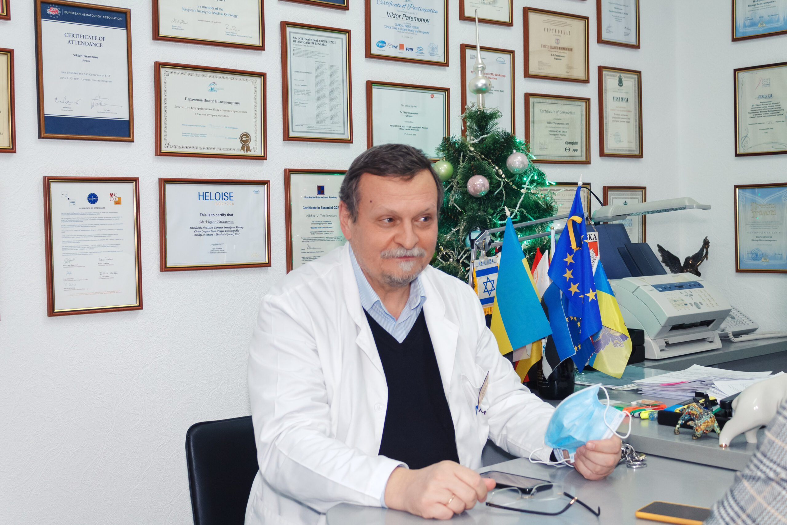 Парамонов