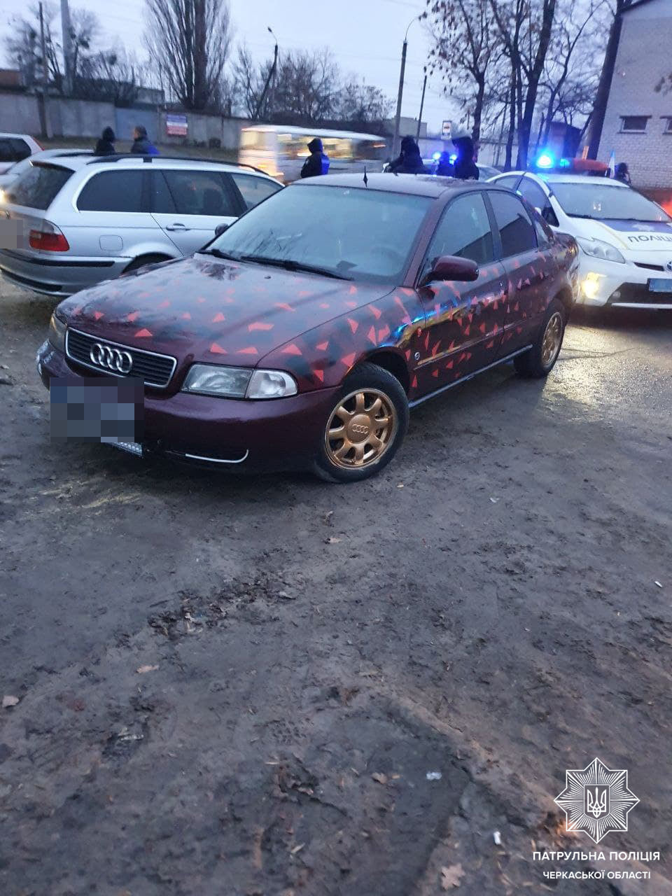 у Черкасах зупинили автівку
