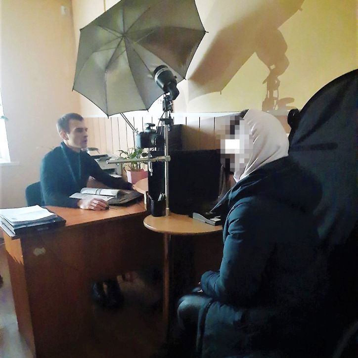 У Черкасах громадянку Азербайджану зобов’язали повернутися до країни походження