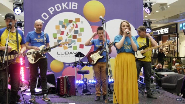 Черкаський гурт «Крутий заміс» на благодійних концертах зібрав 200 тис грн для ЗСУ (ВІДЕО)