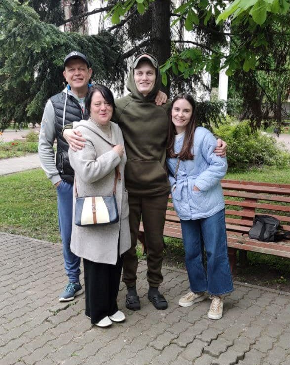 Артем Середняк