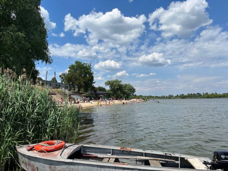 У Смілі врятували двох юних відпочивальників на матрацах