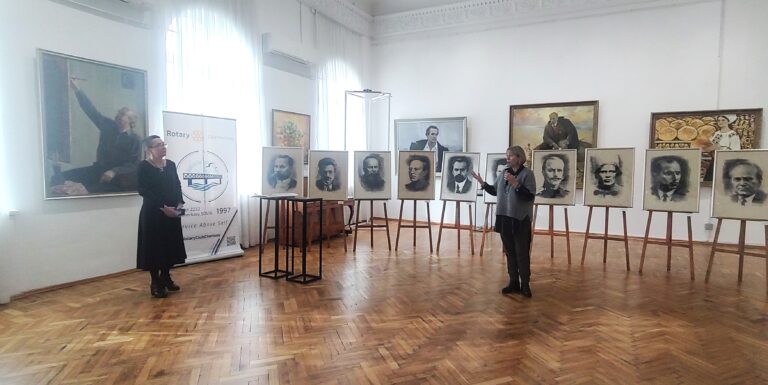У Черкасах представили добірку авторських портретів політичних діячів 20 століття (ВІДЕО) 