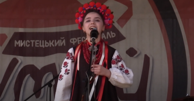 Артисти, майстри, волонтери, військові: черкащан зібрав Холодноярський ярмарок (ВІДЕО)