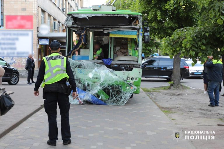 Поліція повідомила подробиці карколомної ДТП у центрі Черкас (ФОТО)
