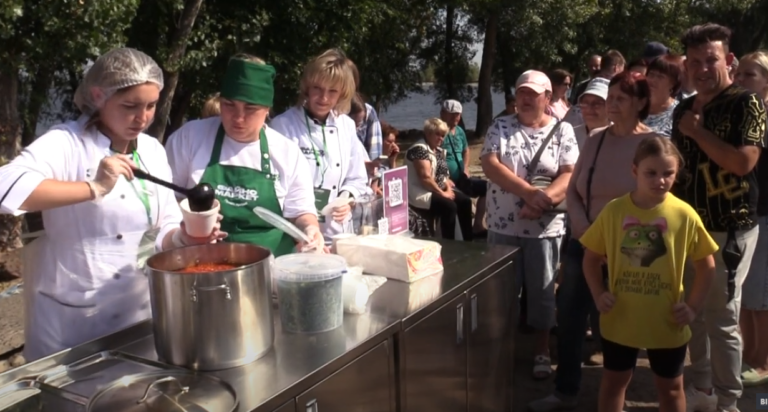 Фестиваль борщу у Черкасах: як це було (ВІДЕО)