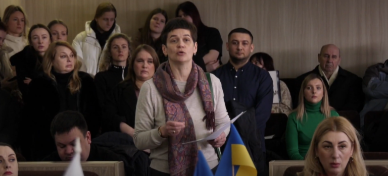 На сесії міськради у Черкасах виступили батьки гімназистів (ВІДЕО)