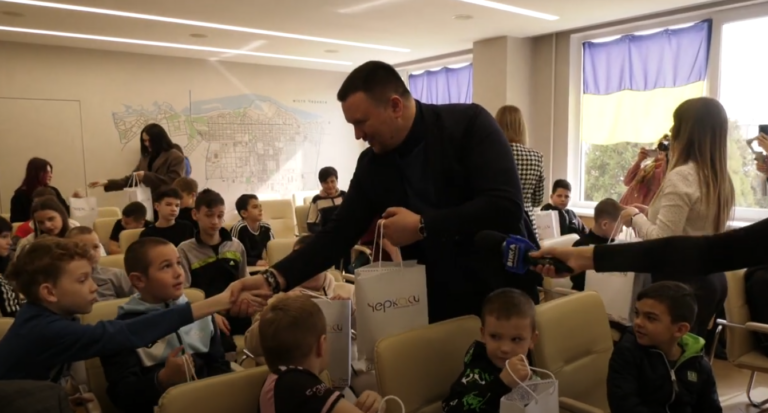 Пліч-о-пліч: до Черкас завітали юні спортсмени з Херсона (ВІДЕО)