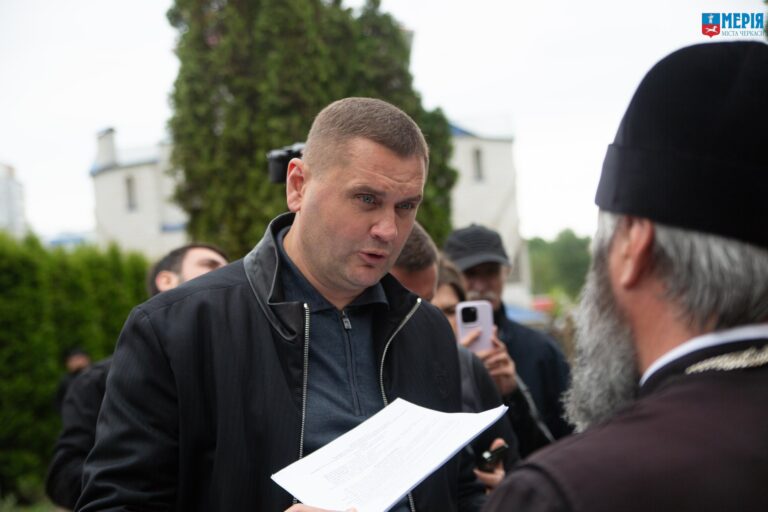 Тренкін пояснив ситуацію довкола храму у Черкасах: чи захопили церкву на Митниці, чи ні