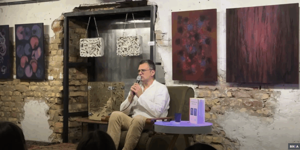 Черкаси відвідав Дмитро Кулеба: написав незвичайну книжку про політику (ВІДЕО)