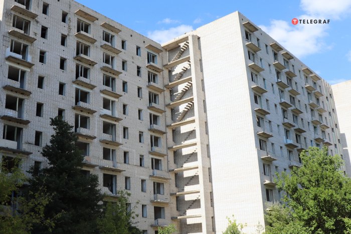 місто