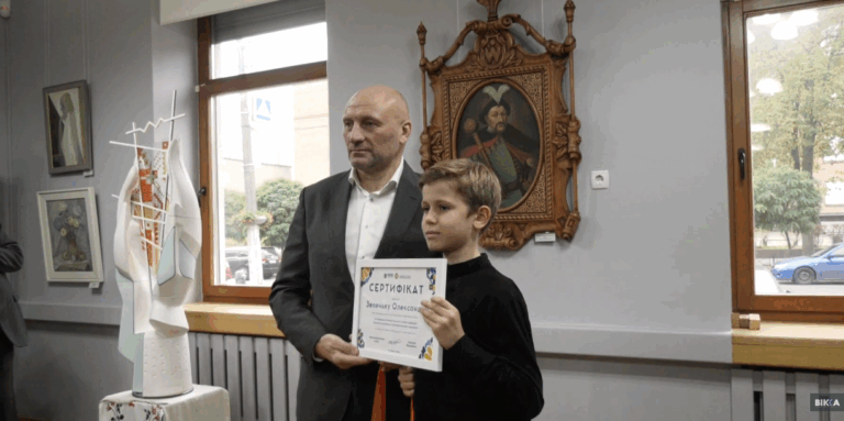 У Черкасах учнів мистецьких шкіл та їхніх наставників нагородили стипендіями (ВІДЕО)