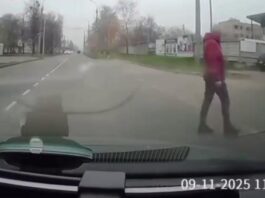 Черкащанин переходив дорогу прямо перед машиною