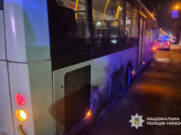 У Черкасах під колесами маршрутного автобуса загинув пішохід